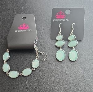 Paparazzi Silver and Green Bracelet with Elegant Design